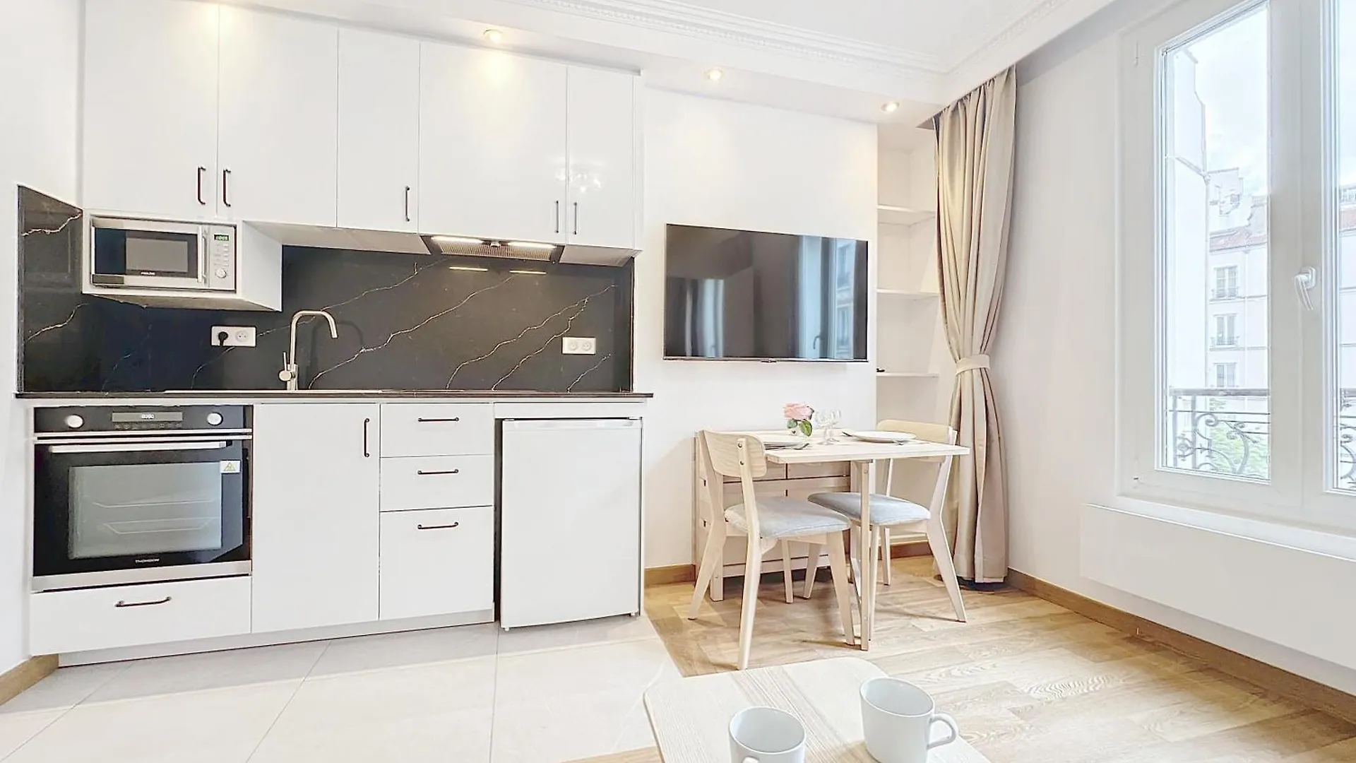 122 - Luxueux Pied-A-Terre Parisien Apartment France