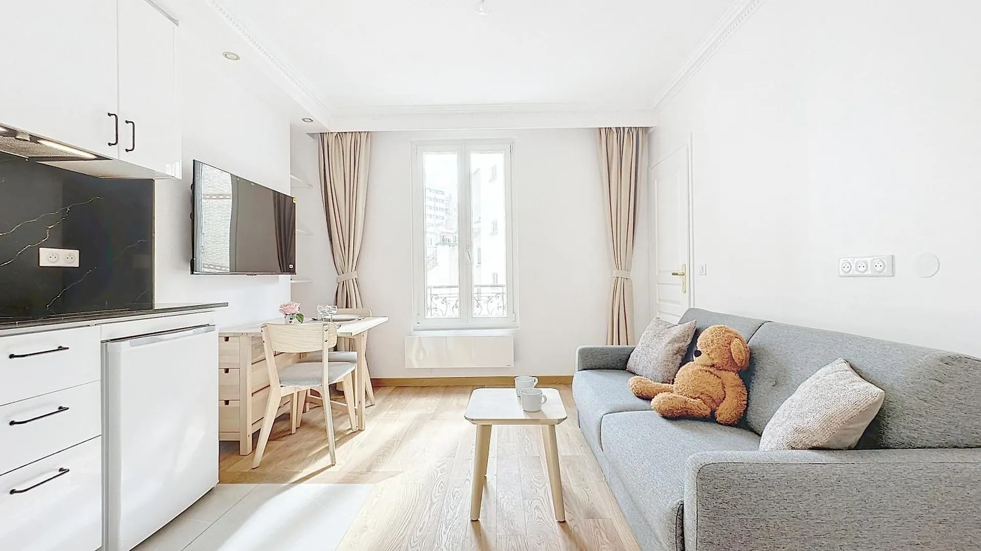 122 - Luxueux Pied-A-Terre Parisien contacts